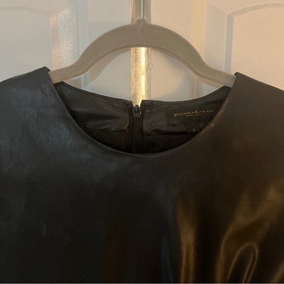 Donna Karen leather like top. Side small - Picture 4 of 6